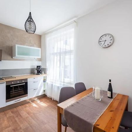 2 Bedrooms Apt Near Wenceslas Sq Praga Exterior foto